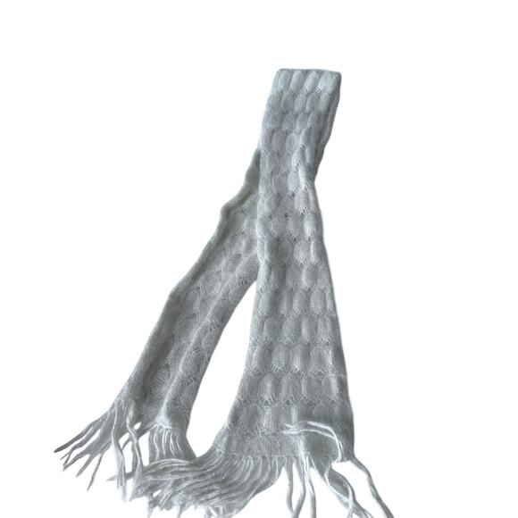 Abercrombie White Scarf with Fringe - Dainty Design - Picture 4 of 5